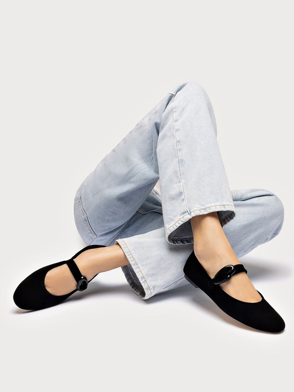 Larroude Verona Ballet Flat In Black Suede